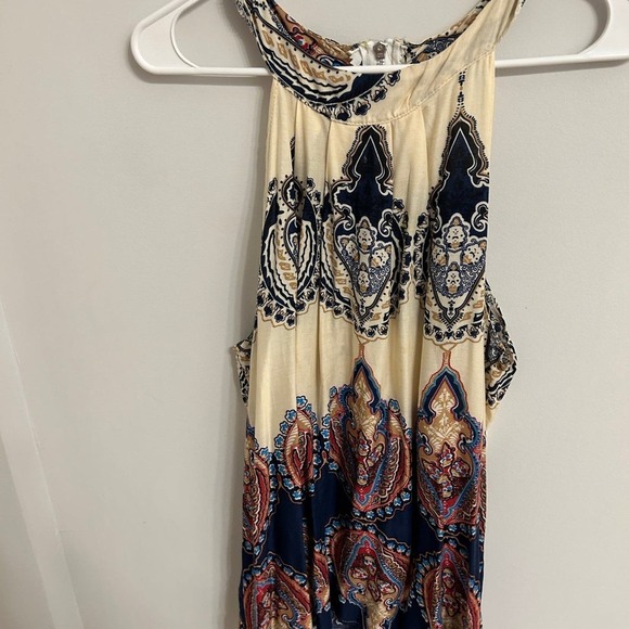 Top - Picture 2 of 6